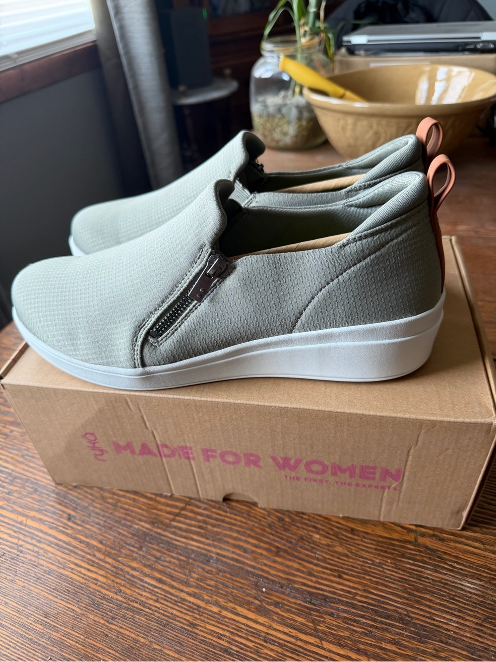 Slip-On Women's Casual Sneakers in Sage Green with Side Zipper Ryka